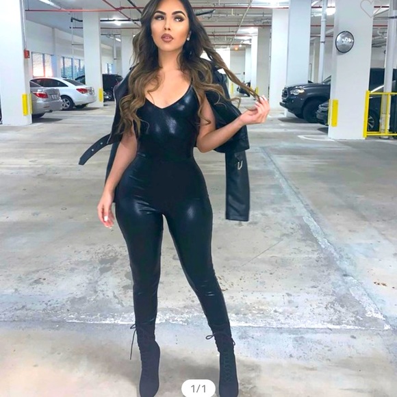 Black leather jumpsuit - Picture 1 of 1